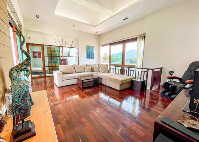 4 Bed Pool Villa, 200m from Dolphin Bay Beach
