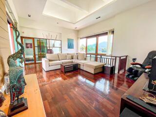 4 Bed Pool Villa, 200m from Dolphin Bay Beach