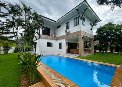 The Heights 2: 3 Bedroom Pool Villa