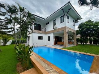 The Heights 2: 3 Bedroom Pool Villa