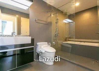 1 Bed 1 Bath 52 SQ.M at The Crest Sukhumvit 34