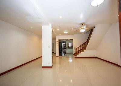 3BR Townhouse near Chiang Mai Gymkhana Club