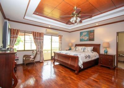 Tranquil Four-Bedroom Pool House : Luang Nuea, Doi Saket
