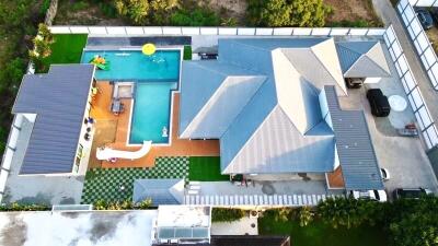 Luxury pool villa on big Landplot for sale