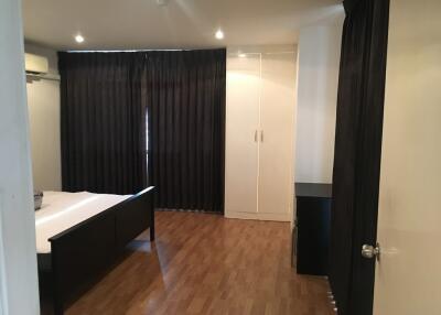 2-bedroom renovated condo for sale on Thonglor