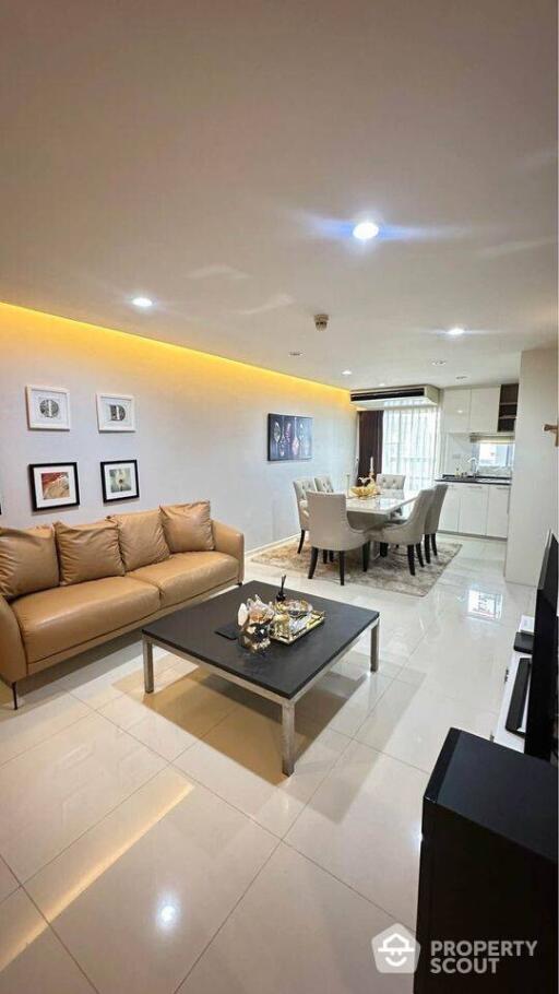 2-BR Condo at Petch 9 Tower near BTS Ratchathewi