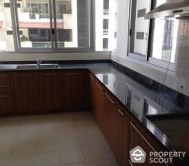 3-BR Apt. near MRT Sukhumvit