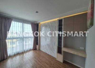 Condo at Grand Condo Wutthakat 53 for sale