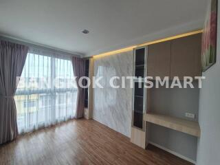 Condo at Grand Condo Wutthakat 53 for sale