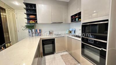 3 Bedrooms Condo on High Floor For Sale at LAVIQ Sukhumvit 57