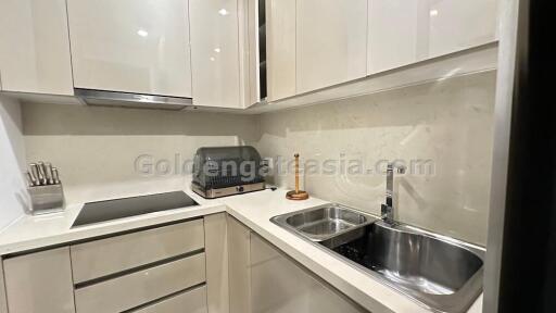 3 Bedrooms Condo on High Floor For Sale at LAVIQ Sukhumvit 57