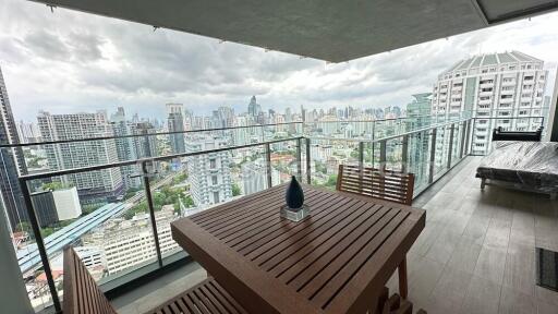 3 Bedrooms Condo on High Floor For Sale at LAVIQ Sukhumvit 57