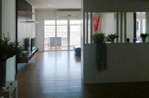 Baan Klang: 2 Bedroom Condo