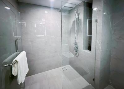 Dusit D2 Residence Hua Hin: Studio Condo