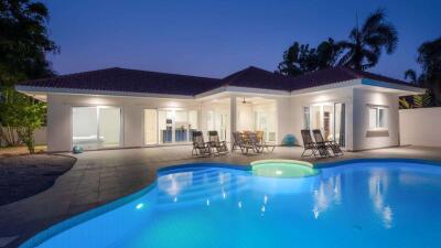 Orchid Paradise: Modern 4 Bedroom Pool Villa