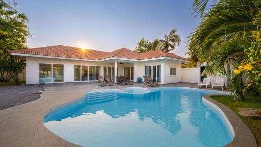 Orchid Paradise: Modern 4 Bedroom Pool Villa