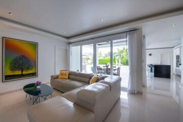 Orchid Paradise: Modern 4 Bedroom Pool Villa