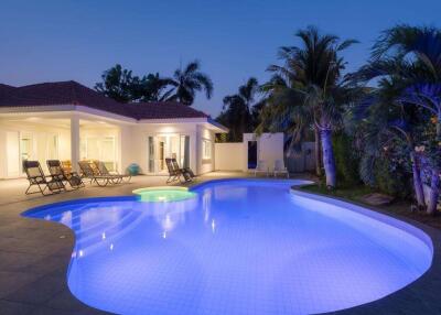 Orchid Paradise: Modern 4 Bedroom Pool Villa