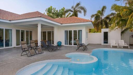 Orchid Paradise: Modern 4 Bedroom Pool Villa