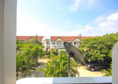 Great Location - 3 Bedroom Townhouse