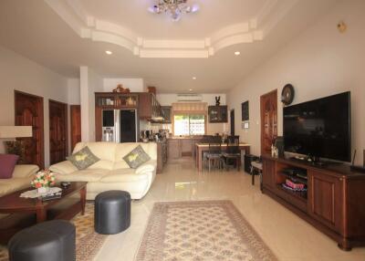 Baan Norway: 3 Bed Pool Villa in Soi 94