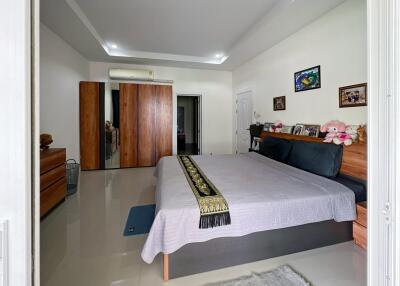 Baan Yu Yen: 3 Bedroom Pool Villa