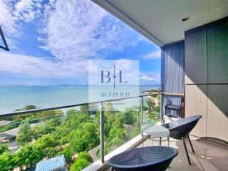 Balcony with ocean view