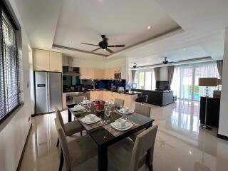 4 Bedrooms House in Whispering Palms East Pattaya H011704