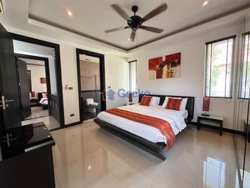 4 Bedrooms House in Whispering Palms East Pattaya H011704