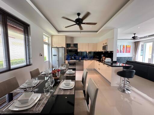 4 Bedrooms House in Whispering Palms East Pattaya H011704