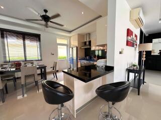 4 Bedrooms House in Whispering Palms East Pattaya H011704