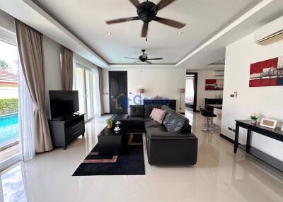 4 Bedrooms House in Whispering Palms East Pattaya H011704