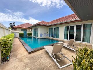 4 Bedrooms House in Whispering Palms East Pattaya H011704