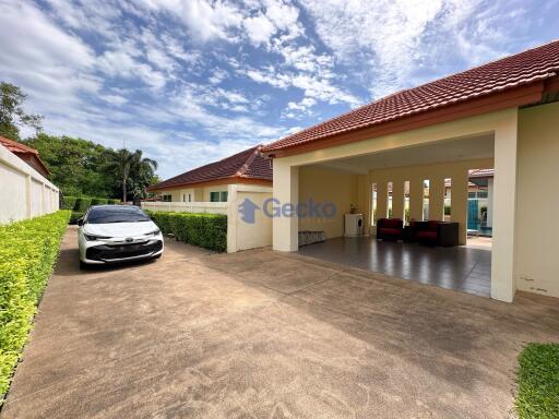 4 Bedrooms House in Whispering Palms East Pattaya H011704