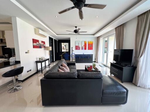 4 Bedrooms House in Whispering Palms East Pattaya H011704