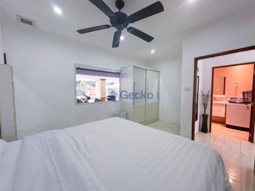 2 Bedrooms Condo in Nordic Park Hill Pratumnak C011703