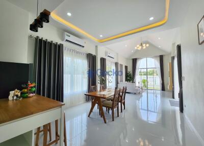 3 Bedrooms House East Pattaya H011698