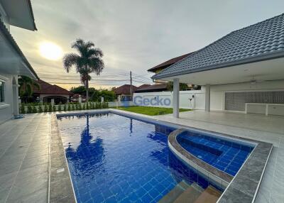 4 Bedrooms House in Siam Gardens East Pattaya H011699