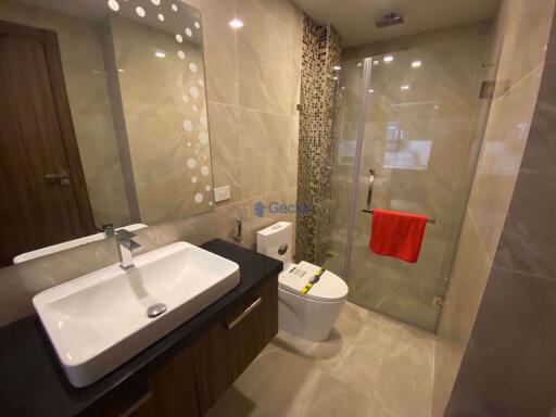 2 Bedrooms Condo in Grand Avenue Central Pattaya C008344