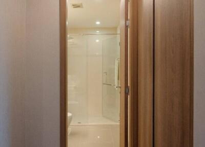 2 Bed 2 Bath 76 SQ.M Menam Residences Condominium
