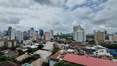 Condo Sukhumvit 4 Parquet Floor