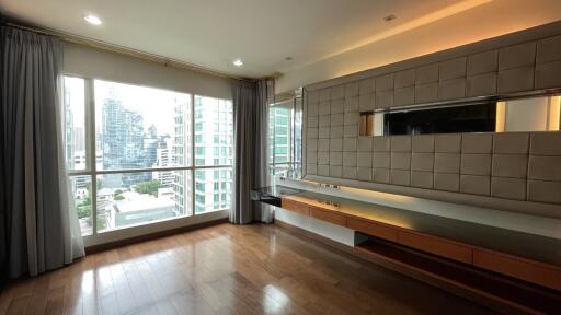 Well-Maintained Condo BTS Chidlom