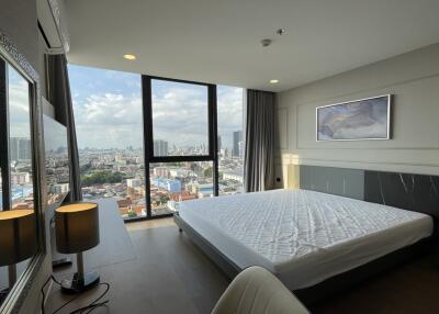 Modern Condo Pathum Wan 2-Bedroom