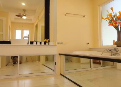 3 bedroom House in Chateau Dale Resort Jomtien