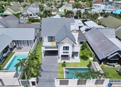 6 bedroom House in Nateekarn Park View East Pattaya