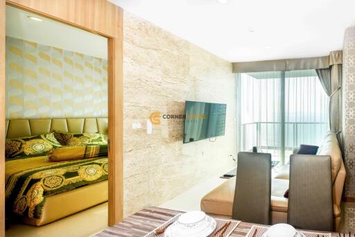 คอนโดนี้มี 1 ห้องนอน  อยู่ในโครงการ คอนโดมิเนียมชื่อ The Riviera Wong Amat Beach 