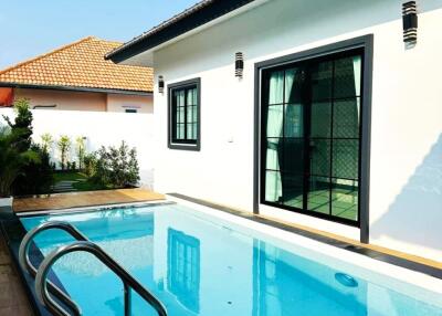 Family house with pool in Soi Siam Country Club Road