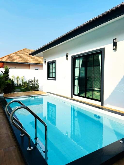 Family house with pool in Soi Siam Country Club Road