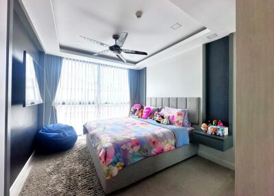 Stunning 3-Bedroom Condo in Jomtien