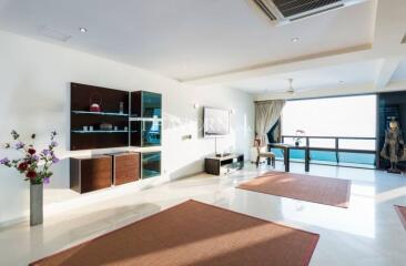 Condo for sale 3 bedroom 297 m² in Jomtien Plaza Condotel, Pattaya